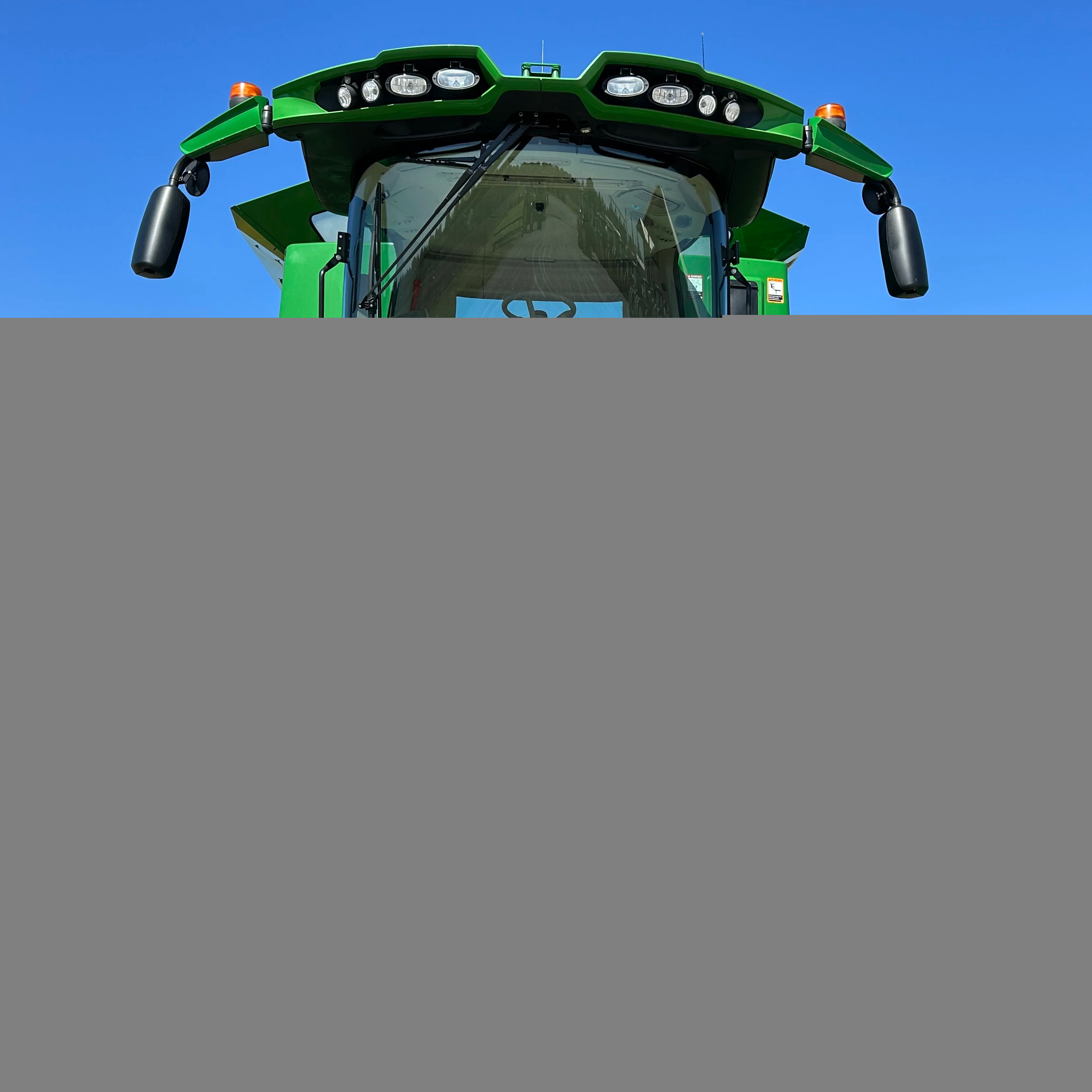 Used 4WD Multi-function Grain Combine Harvester Wheat Maize Soybean Sunflower Reaper Corn Combine Harvester For Farms