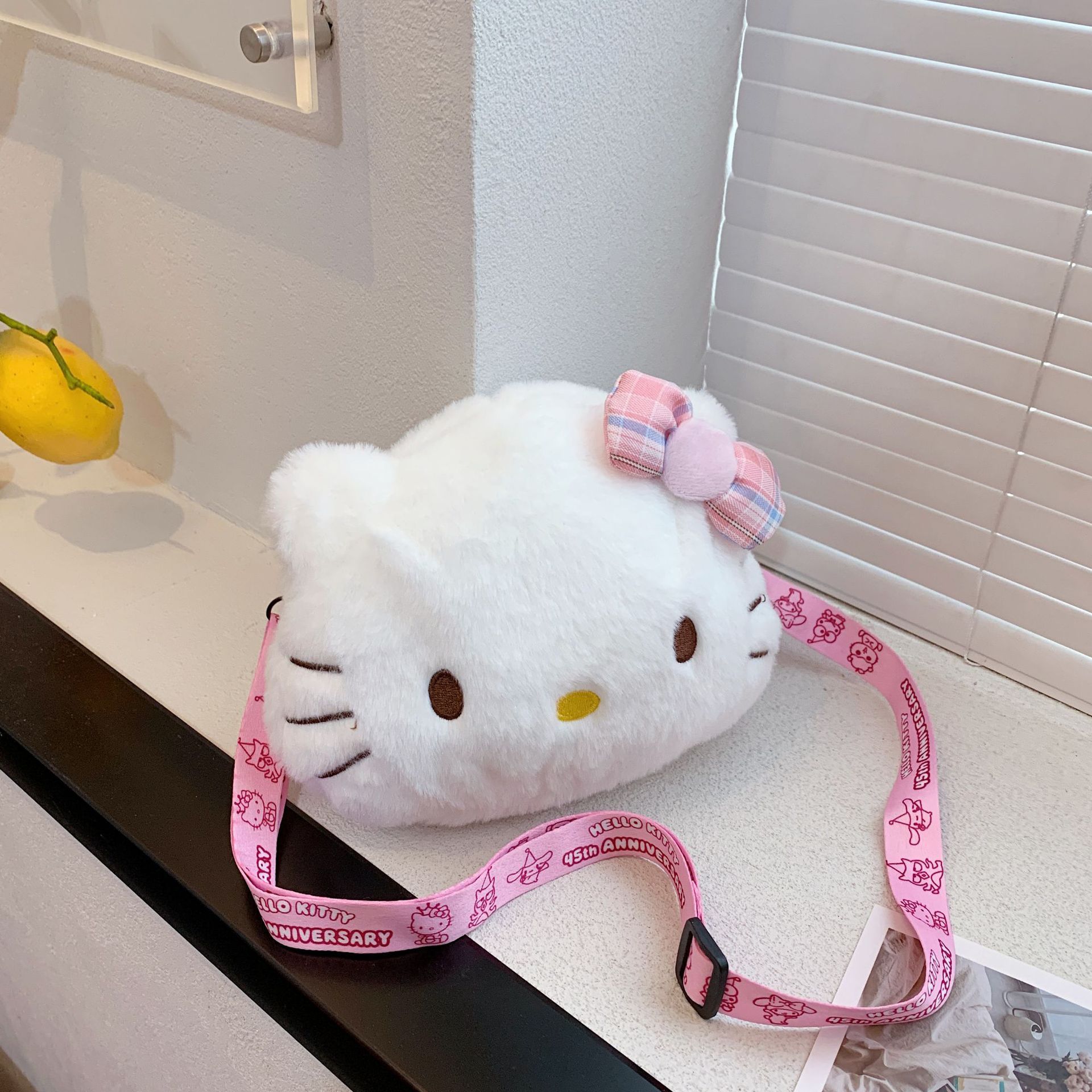 Wholesale Cartoon Cat Children's Crossbody Stuffed Plush Bags White Kawaii Hello Kt Plush Kids Shoulder Bags