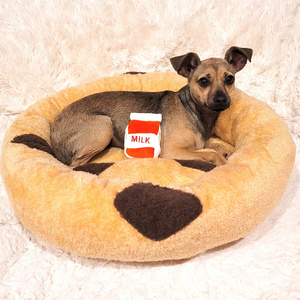 Dog Food Cookie Pet Bed Polka Dots Boucle Comfortable Soft Round Small Calming Donut Cat Dog Plush Cute Cat Bed