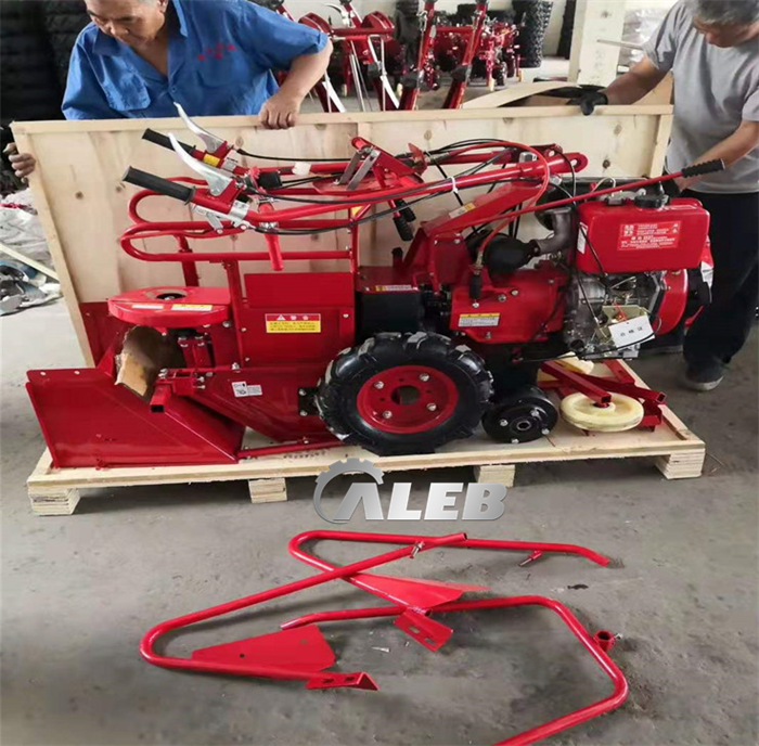 Low Price Maize Corn Combine Harvester Sweet Corn Harvester for Sale Wheat Cutter Machine 3in 1 with 3 Tire 4 in 1 Corn Mill