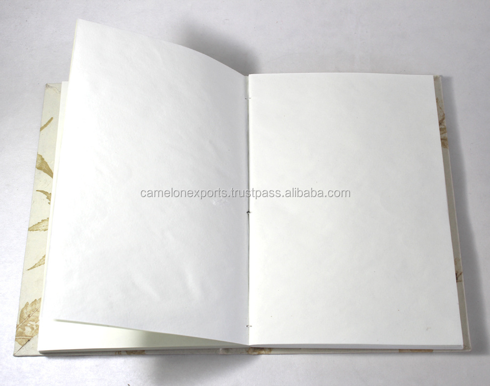 Customized And excellent Cream Color Paper With Real And Fresh Leaves Impressions All Around Hard Cover Notebook