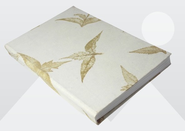 Customized And excellent Cream Color Paper With Real And Fresh Leaves Impressions All Around Hard Cover Notebook