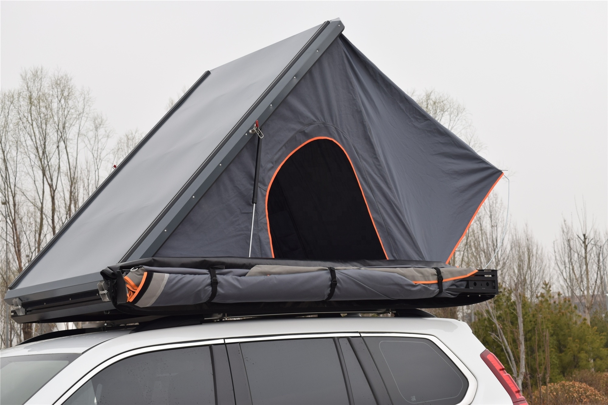 Arcadia Camp 4 Season Hard Shell Clam Shell Roof Top Tent Camping Car Triangle Rooftop Tent