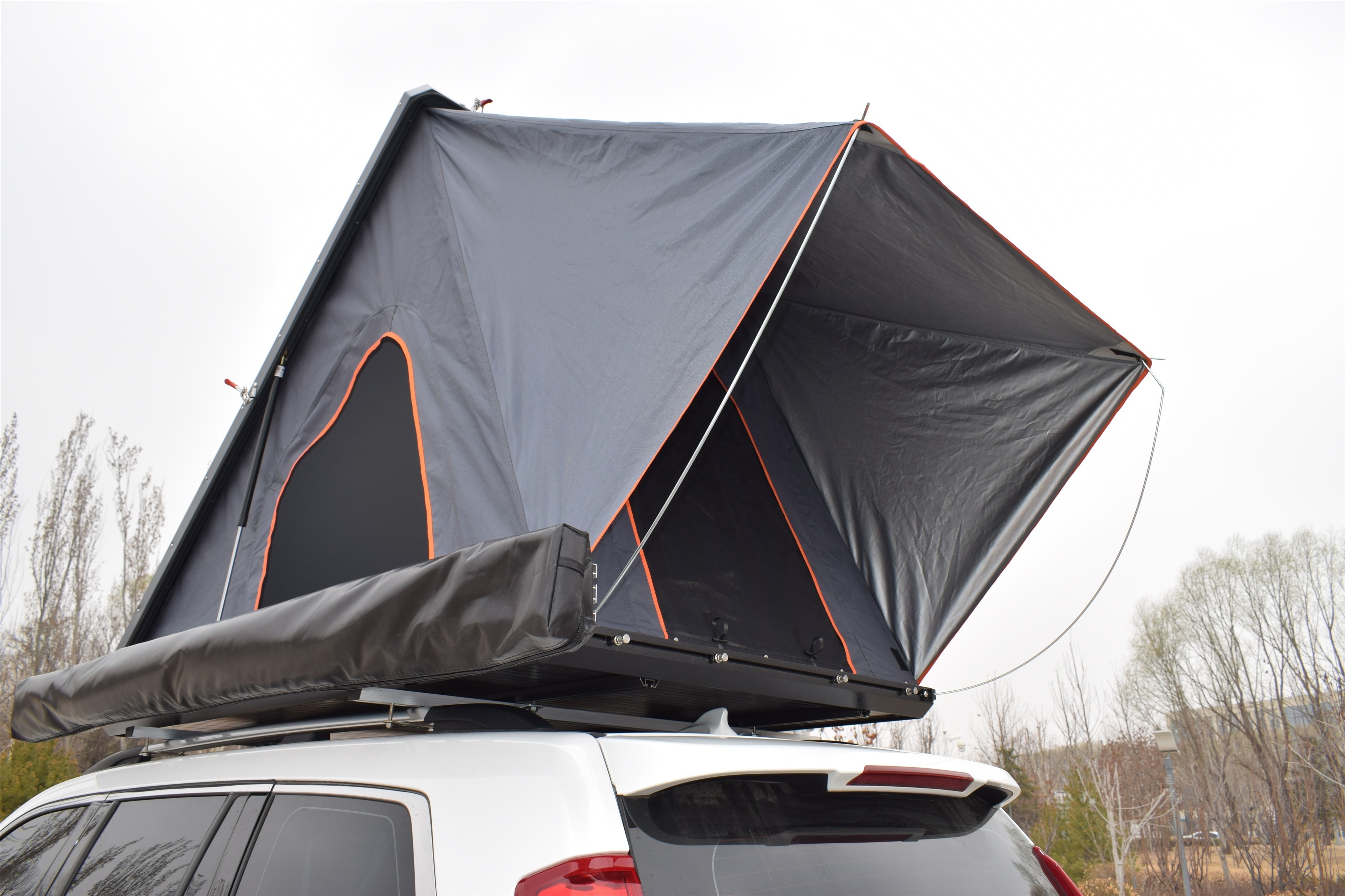 Arcadia Camp 4 Season Hard Shell Clam Shell Roof Top Tent Camping Car Triangle Rooftop Tent