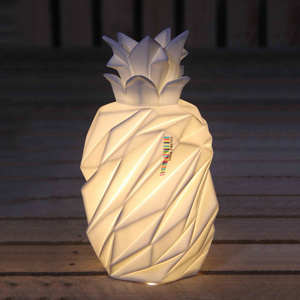 OEM manufacturer CE Rohs certificate origami craft pineapple unique fruit ceramic table lamp for home decoration