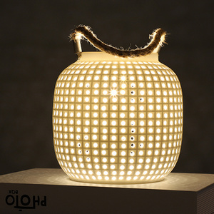 Modern design lantern hotel novelty bedside white ceramic table lamp basket lantern portable table lamp