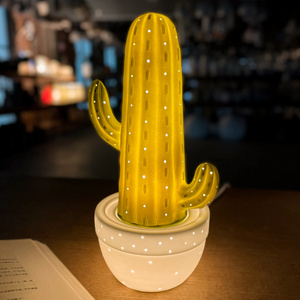 Nice Ceramic Night Lamp Cartoon Shape Table Lamp Green Cacti Kid Night Lamp Bedside Plant Craft Night Light