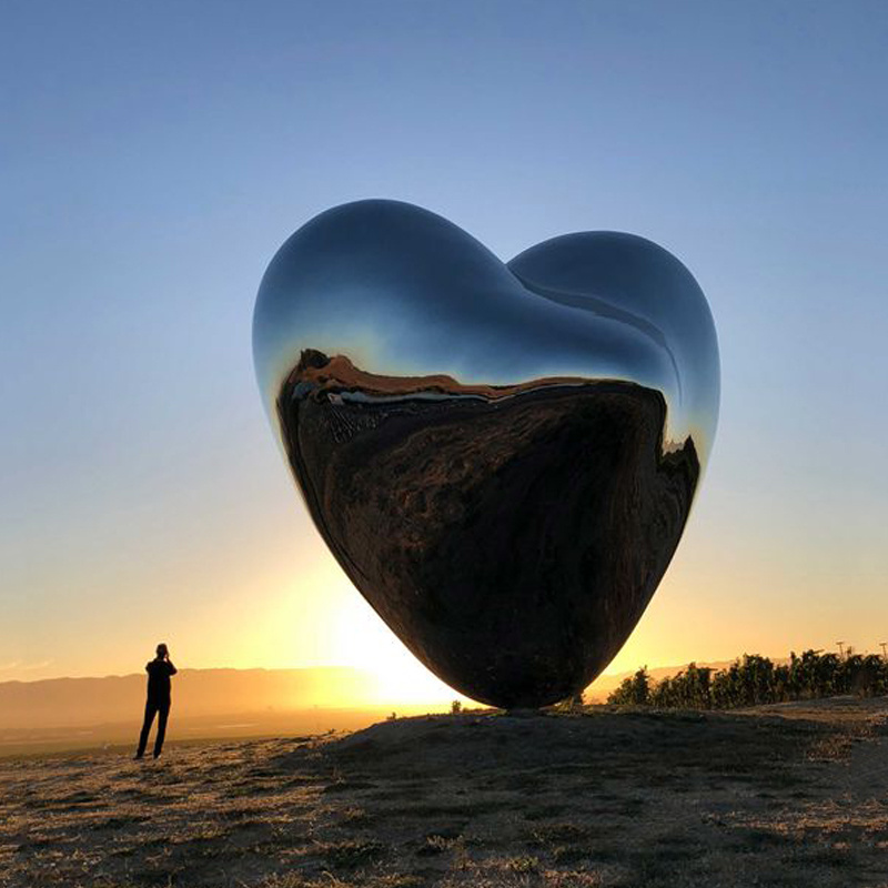 Outdoor large stainless steel sculpture customized Mirror polished heart statue modern metal garden abstract love sculpture