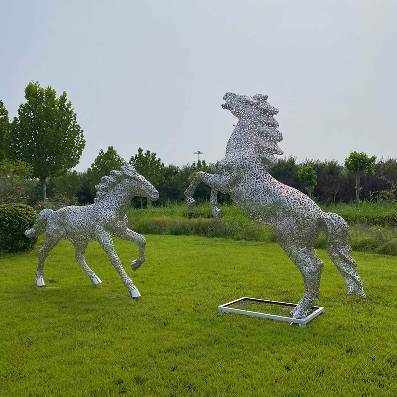 Outdoor Lawn Metal Horse Sculpture Large Hollow Stainless Steel Horse Statues Mirror Side Horse For Lawn Decor