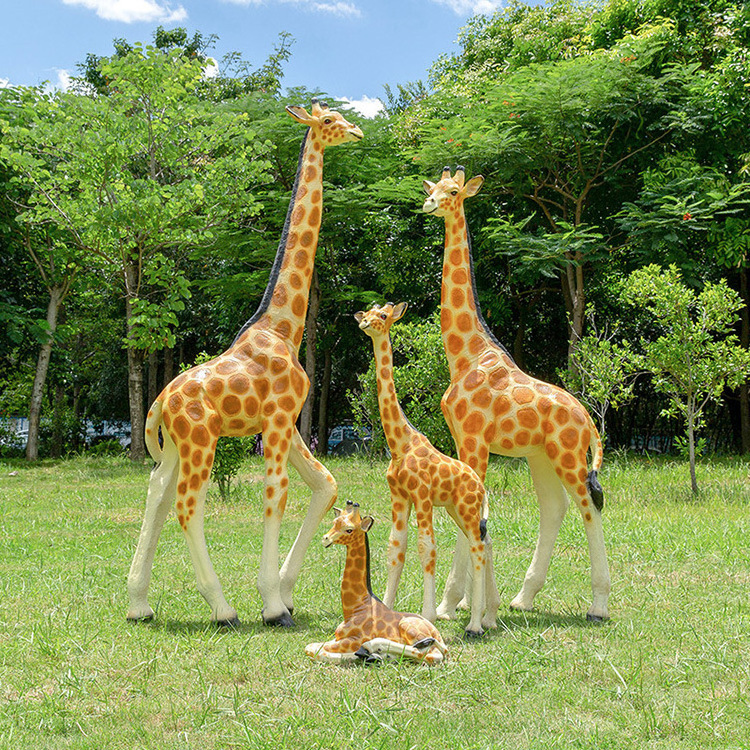 Life Size Fiberglass Giraffe Sculpture For Zoo And Amusement Park Decoration Artificial Giraffe Statue