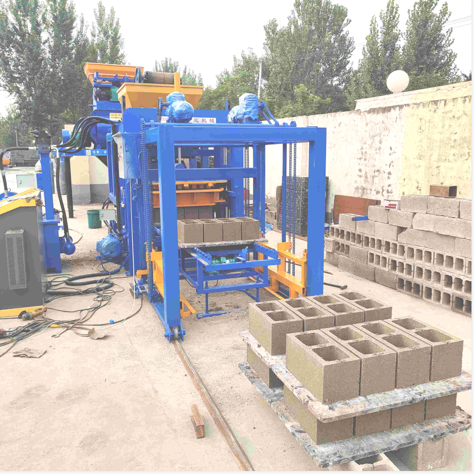 Making Automatic Qt415 Concrete Hollow Brick Machine Guangzhou Machinery Engines Blue Petrol Block Moulding Machine