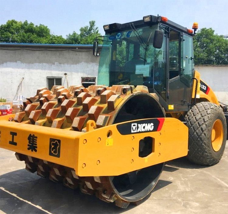 China xuzhou made vibration compacting machine XS123 12t road roller for sale