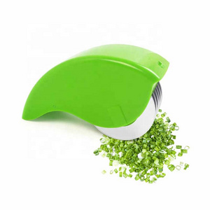 Vegetable Cutter Manual Scallion Chive Mint Mincer Kitchen Herb Roller with 6 Stainless Steel Blades