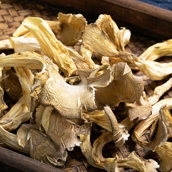 High quality Share Factory-priced fresh mushrooms cultivated organic food frozen king oyster mushroom wi