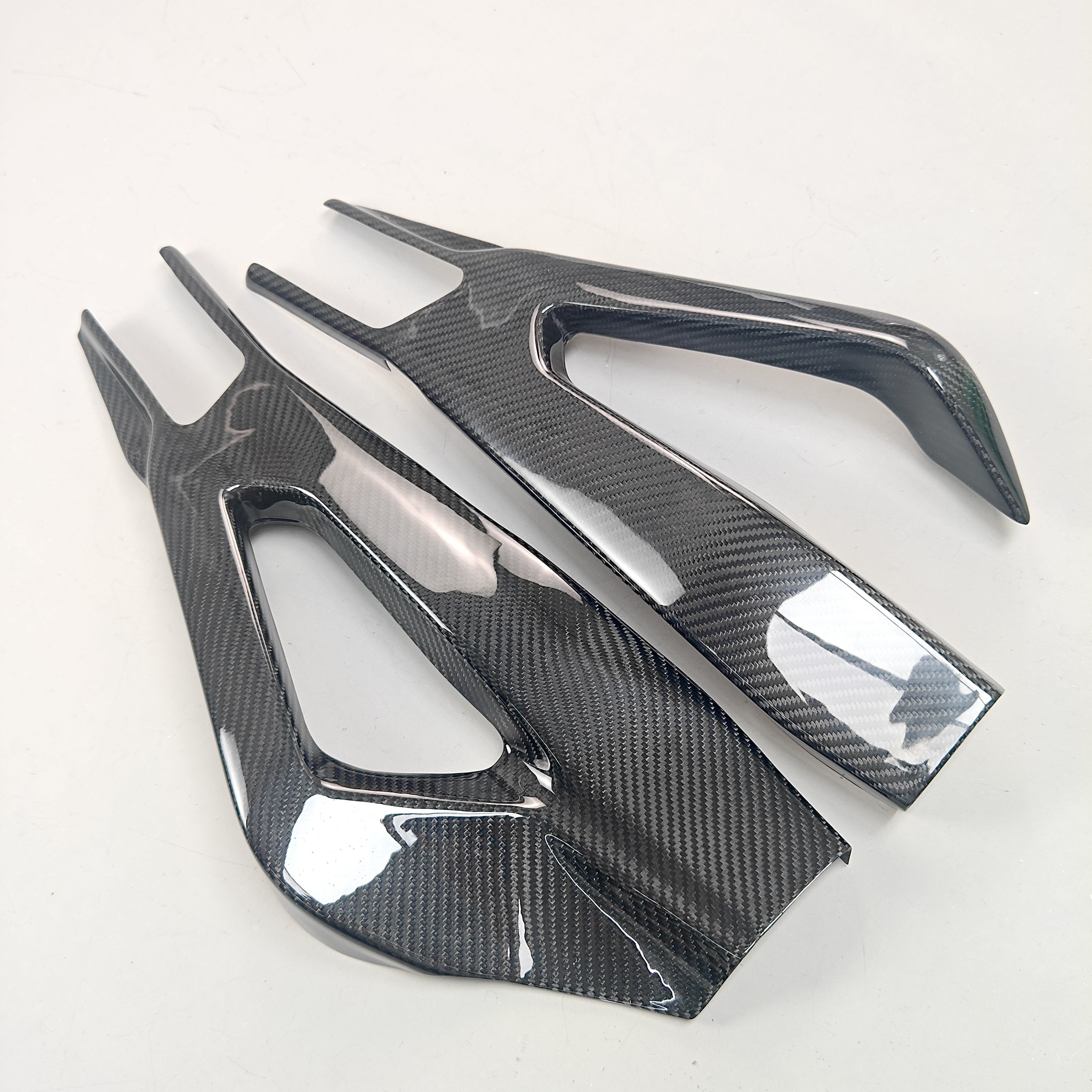 Motorcycle Spare Part Swing Arm Cover 3K Carbon Fiber Swing Arm Cover for s1000r