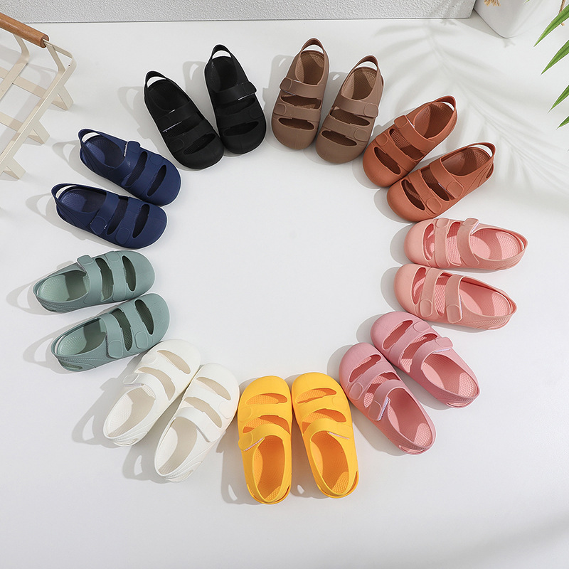 Ins Fashion Roman Style Children Beach Sandals Rubber Shoes With Soft Soles Kids Jelly Shoes With Hook And Loop Strap Closure