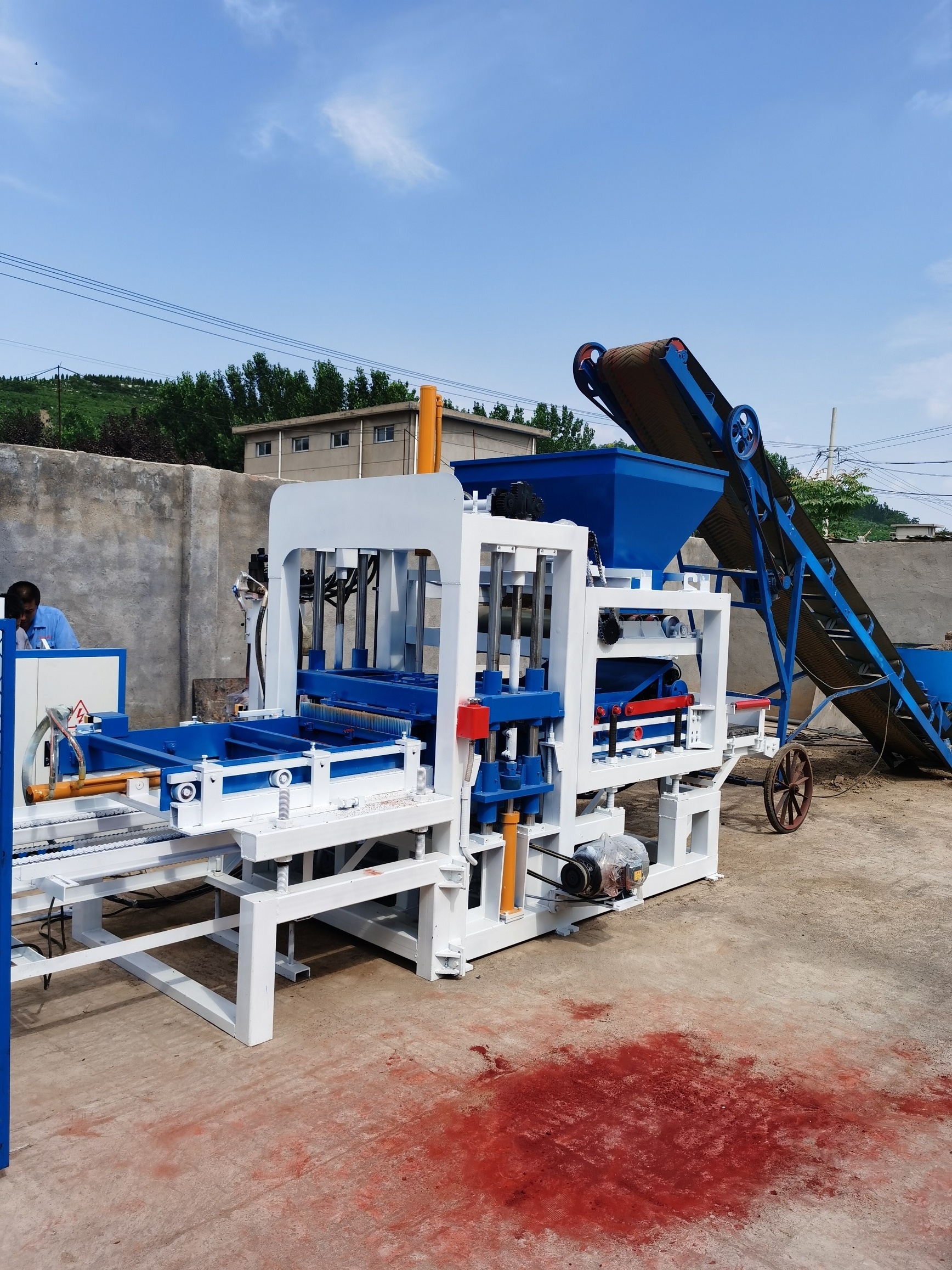 Full automatic concrete block making machinery block moulding machine QT4-18 brick making machine