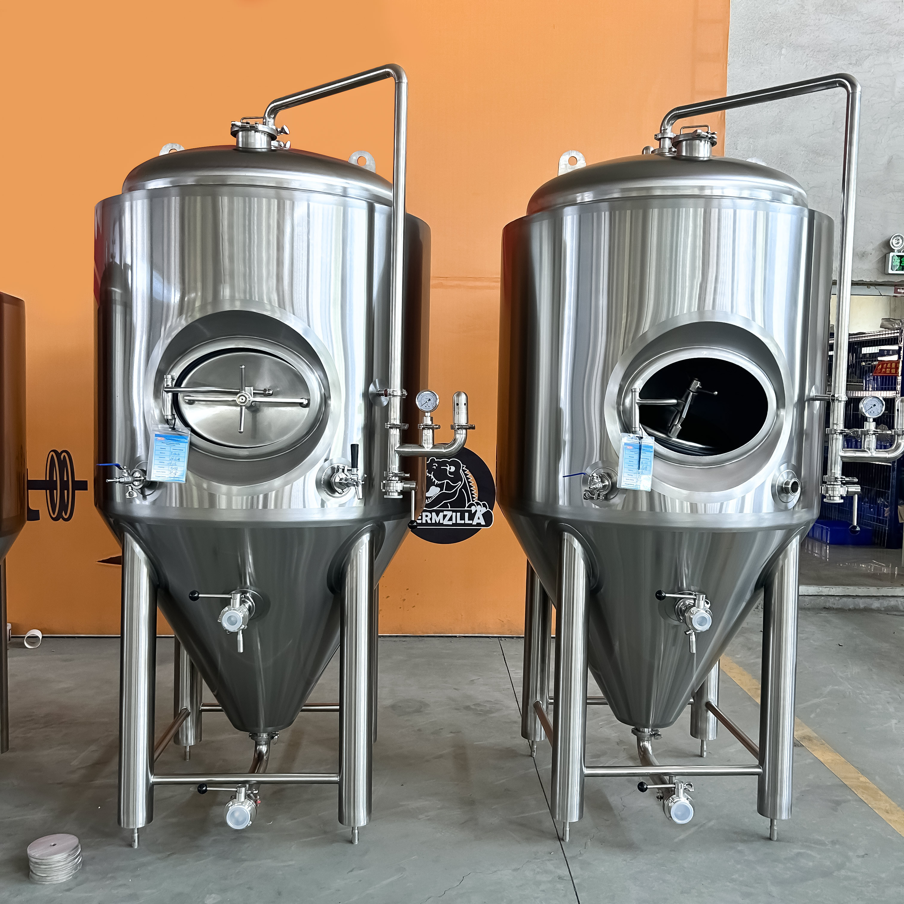 300l 500l 1000L beer line Fermentation Tank Fermenter Conical Glycol Fermentor Vessel with cooling jacket for sale / bright tank