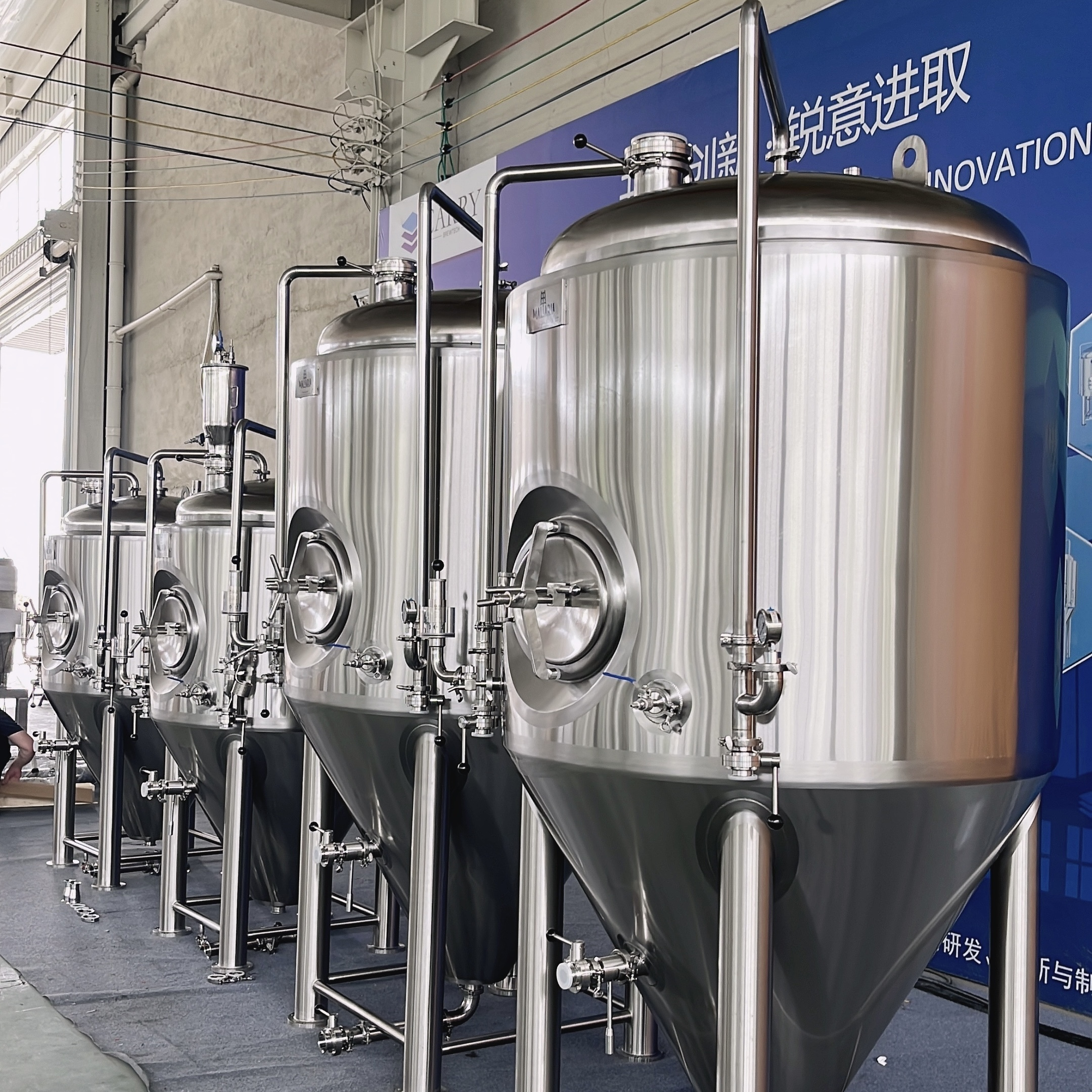 100l 200l 250l 300l 400l 500l Stainless Steel Jacketed Conical Beer Fermenter Tank In Stock