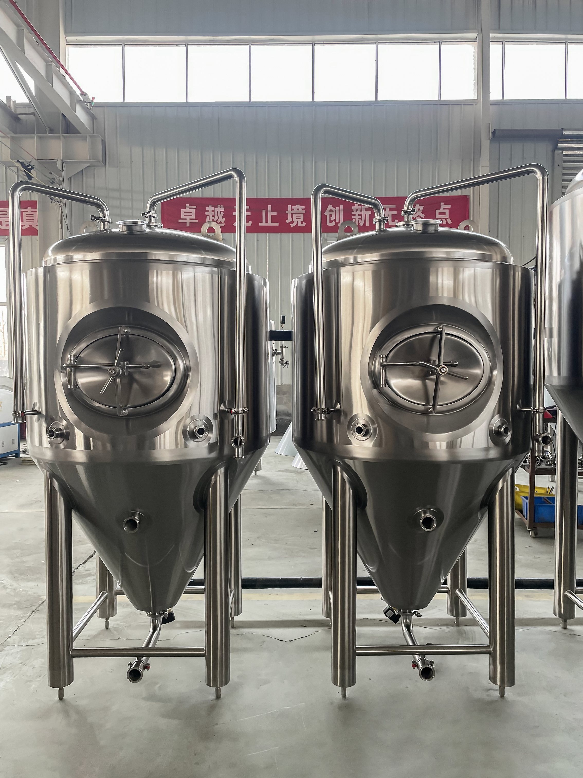 200L 300L 400L Customized Micro Brewery Fermenter 304 Stainless Steel Conical Beer Fermentation Tank For Sales