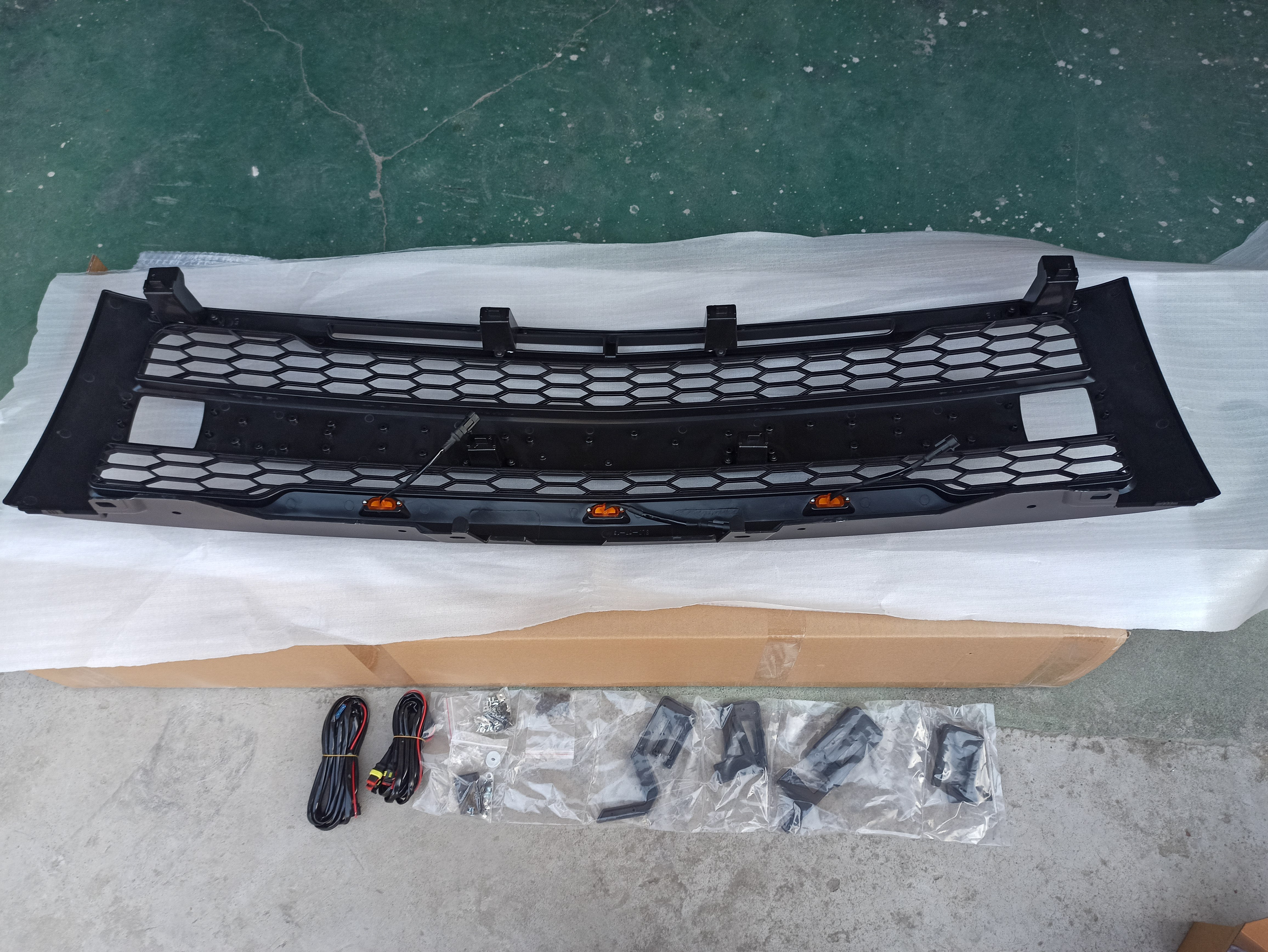 Car auto body spare parts Retrofit front bumper grille for CHEVROLET SILVERADO1500 2007 2009 2011 2013