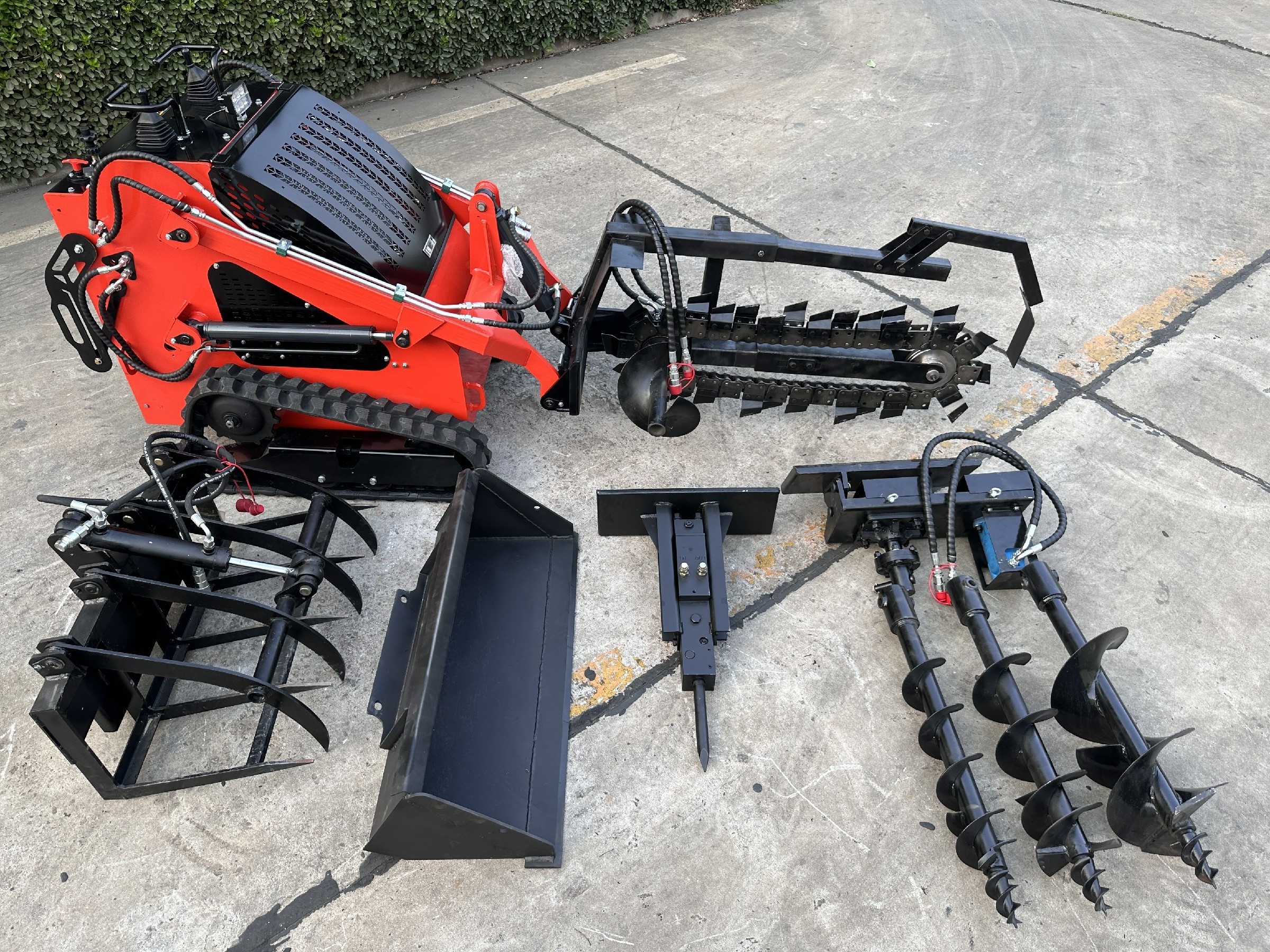 China EPA EURO5  multifunction Forestry mulcher skid steer attachments mini skid steer with mulcher