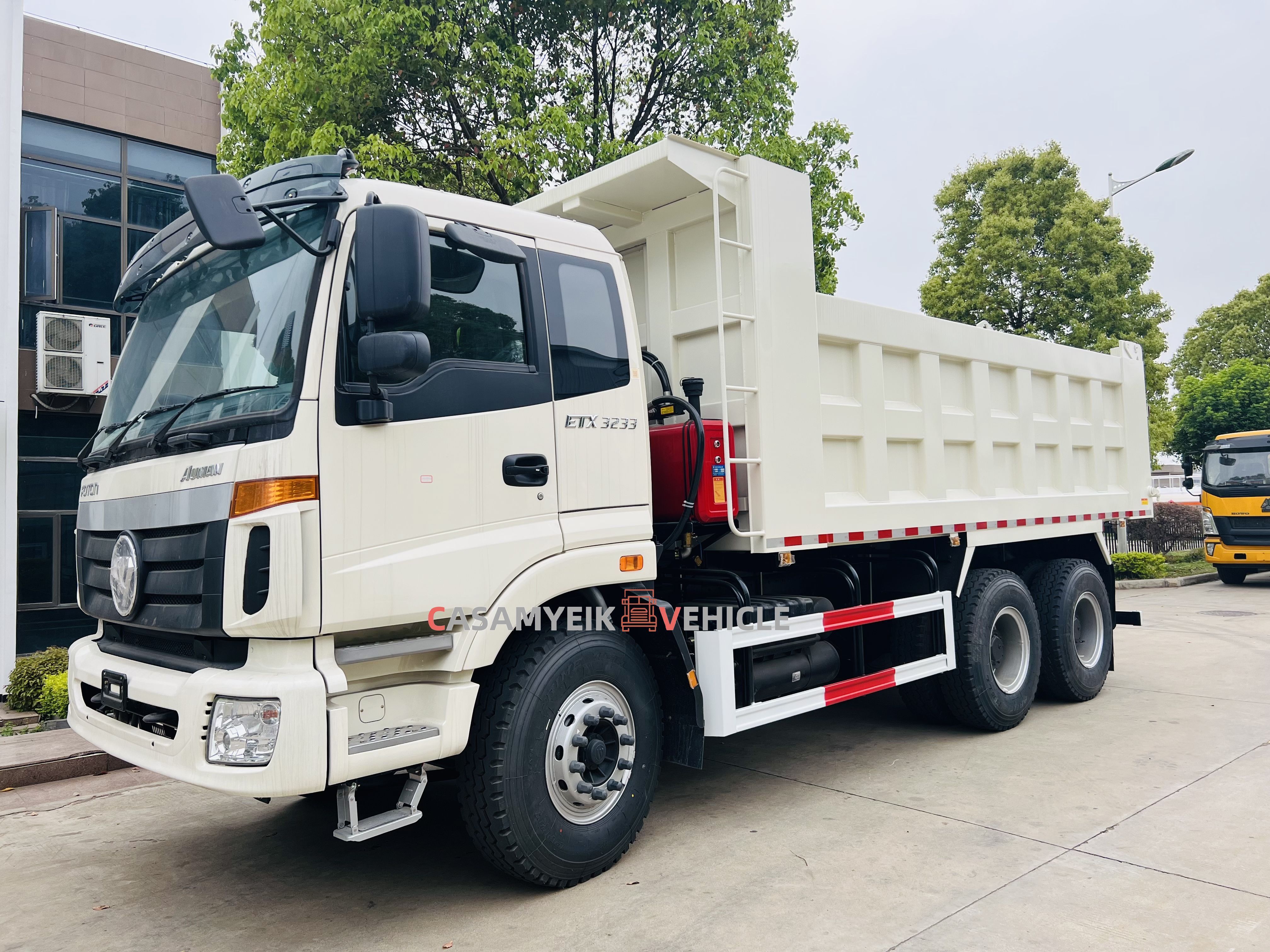 Hot sale FOTON HOWO JAC BEIBEN 8x4  Dumper Truck Factory 380HP 6  12 Wheel Dump Truck