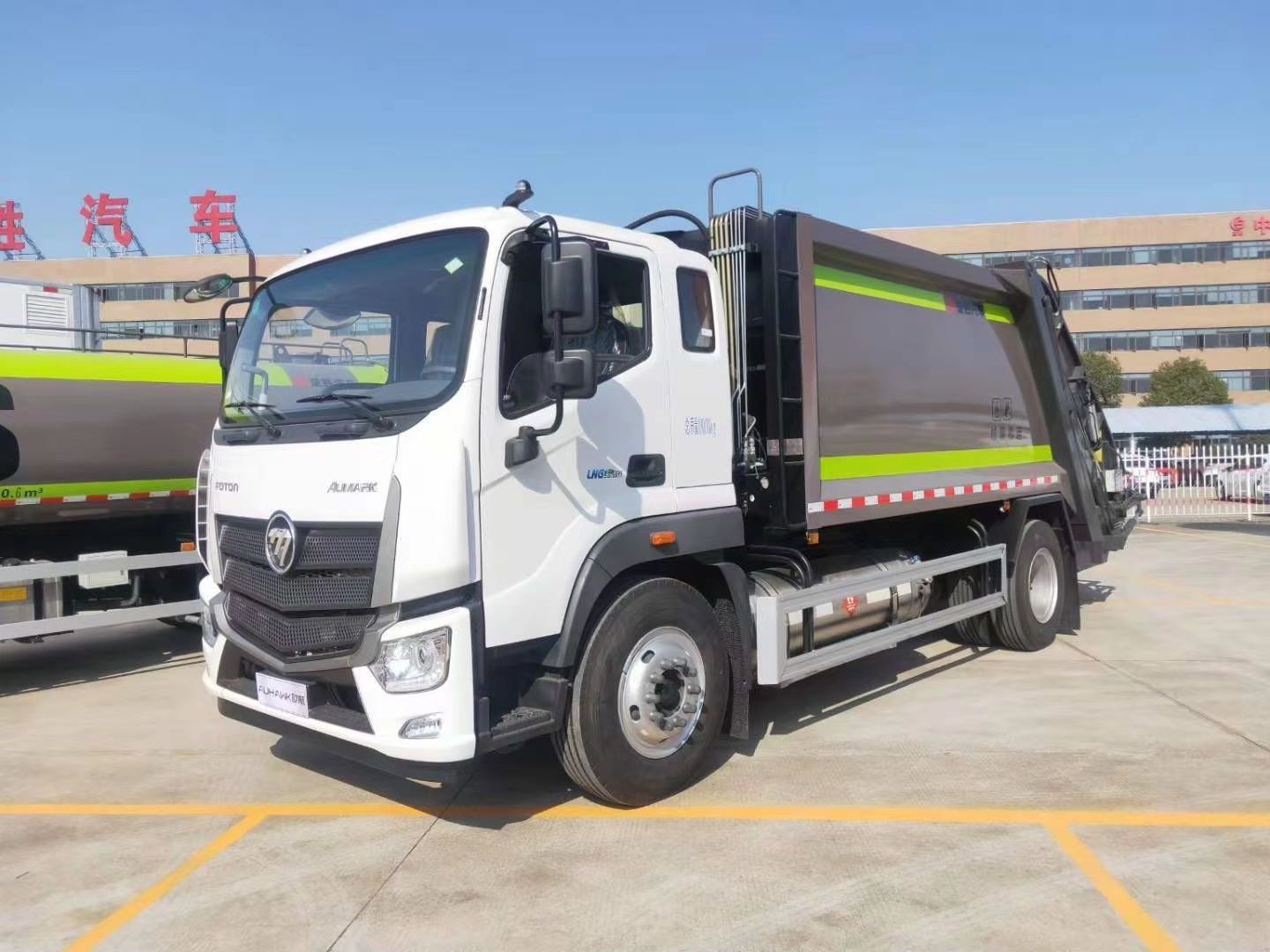 Cheap good quality 4x2 3 to 22cbm FOTON HOWO IZUSU rear loader transport Rubbish Collection Compactor garbage truck