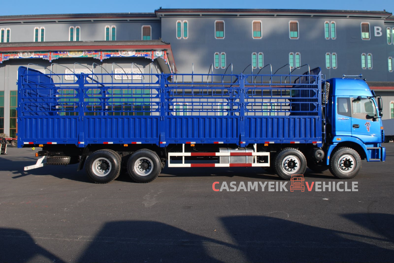 Brand new FOTON 8x4 fence cargo truck for transportation