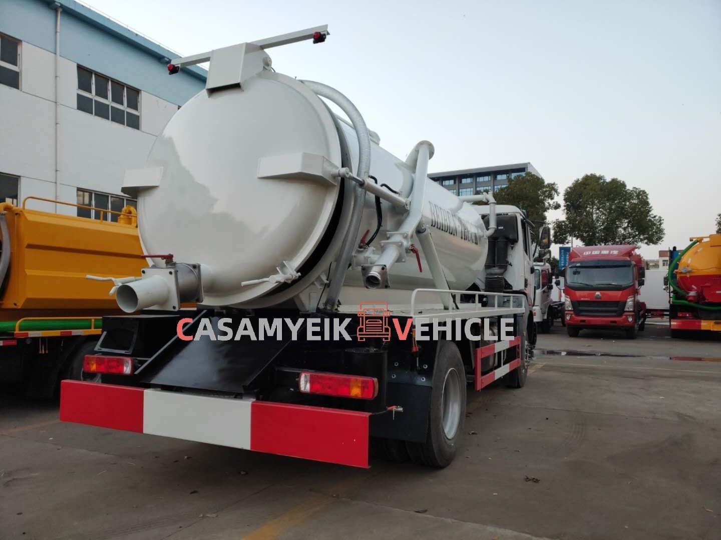 New style 12 cubic meters Vacuum suction Sewage Truck Fecal Suction Sewer Cleaning Truck With Good Price