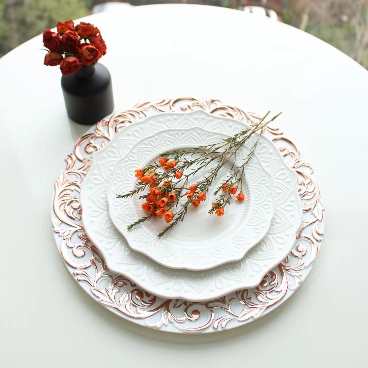 13inches Vintage Elegant Dinner Under Plate Shiny Retro Flower Edge Plastic Rose Gold Table Charger Plates for Wedding