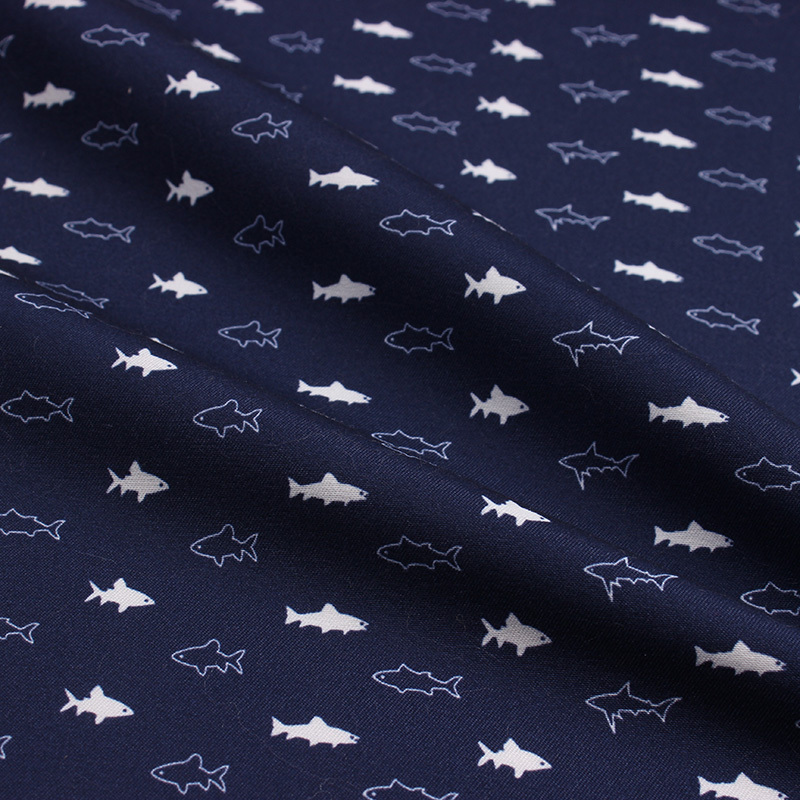 High Quality Breathable Cloths 100% Microfiber Polyester  Twill Peach skin Fish Print Fabric For Sheets Beach Short Pet Use