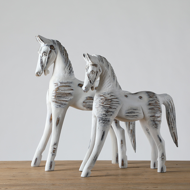 Wholesale OEM Custom Modern Resin Horse Sculpture For Home Decoration