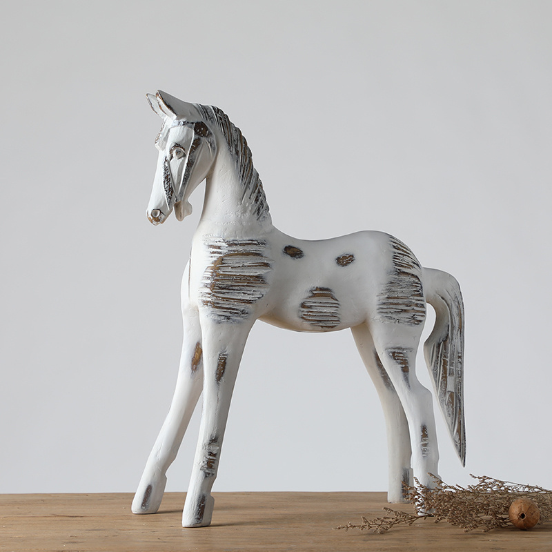 Wholesale OEM Custom Modern Resin Horse Sculpture For Home Decoration