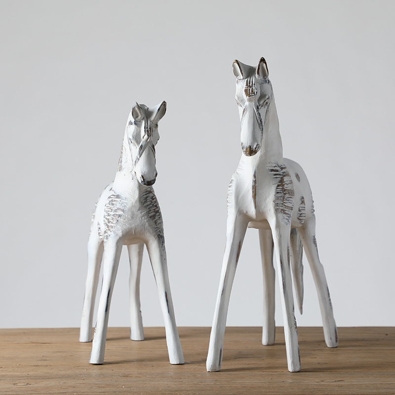 Wholesale OEM Custom Modern Resin Horse Sculpture For Home Decoration