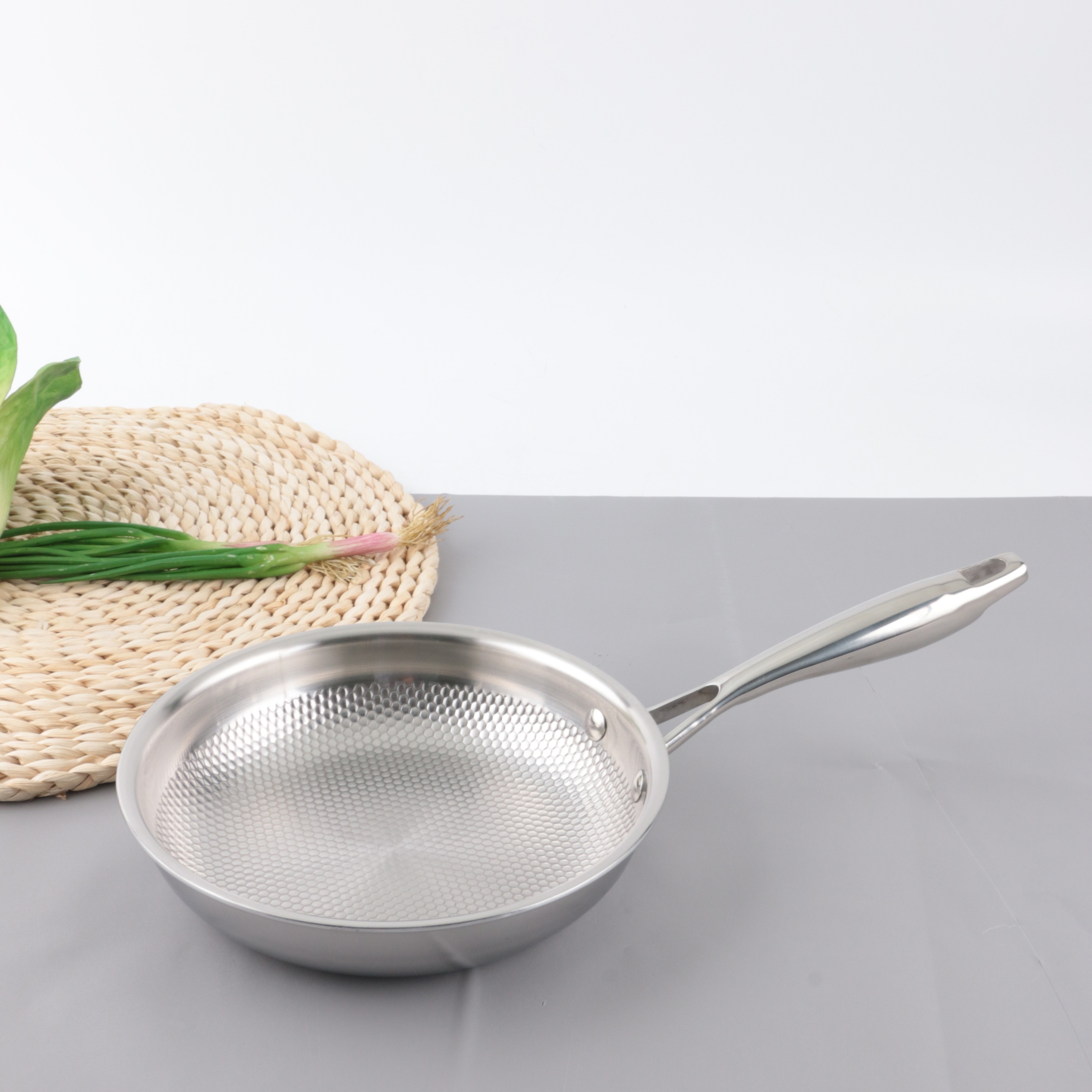 Yuantai hot selling OEM/ODM 304 stainless steel triple layer embossing frying pan wok pot pan