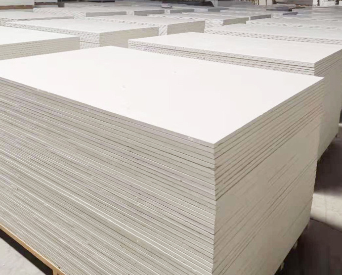 High Quality Wall Partition Gypsum Board/ Plasterboard/ Drywall/ Natural Gypsum price