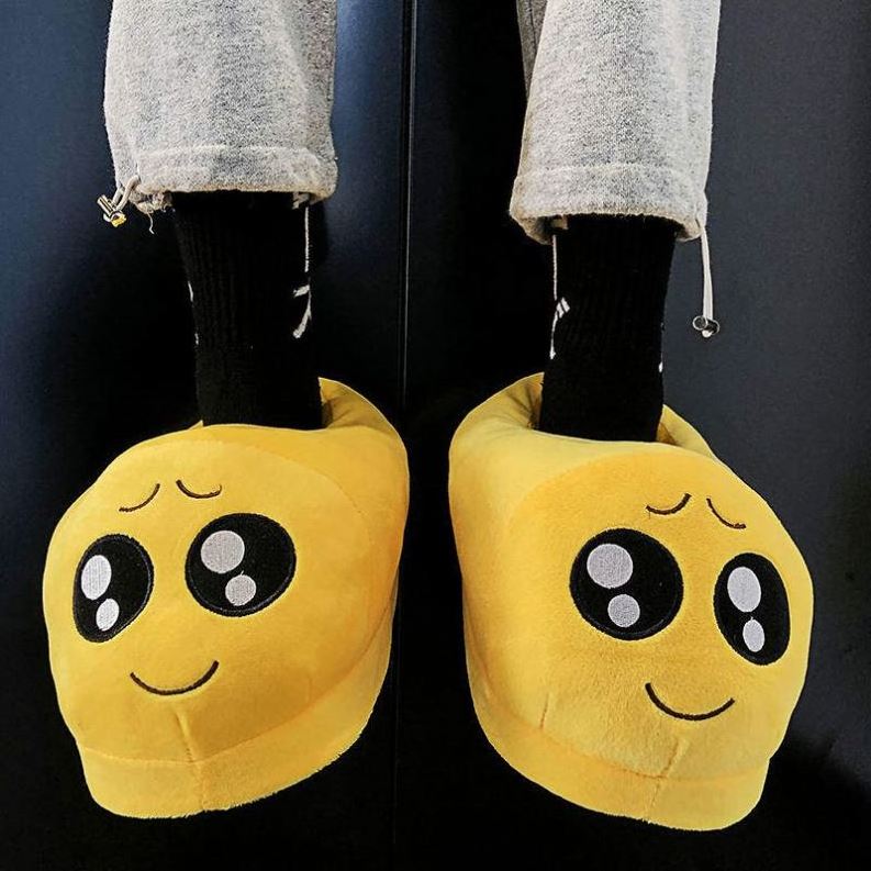 Unisex Fluffy Slippers Cute Plush Cartoon Anime Flip Flops For Girls Big Size Woman Shoes Light Soft House Slippers For Women K5