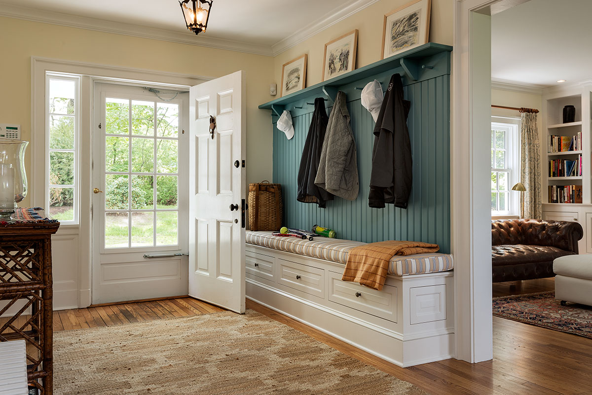 Mudroom Cabinet Furniture Storage Build in Bench Mudroom