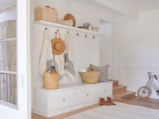 Entryway Cabinet in Mudroom High Quality White Color Mudroom Storage Cabinet