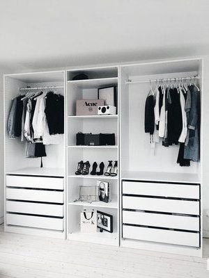 Lady's Opening Cloakroom Customized Walk in Closet Solid wood wardrobe For Minimalist