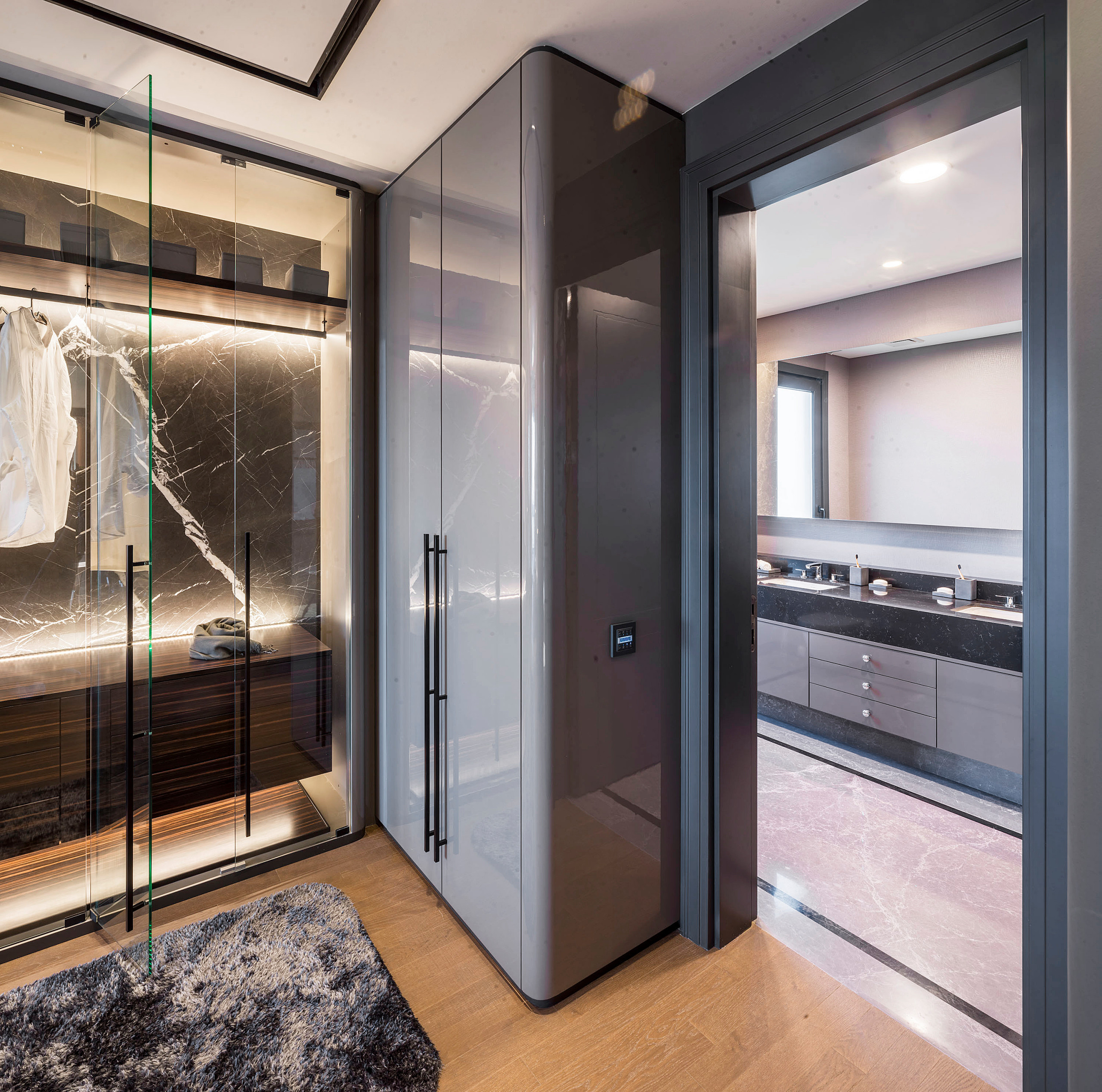 CBMmart prefabricated walk in closet bedroom customized wardrobe with island sliding glass door mirror shoe cabinet