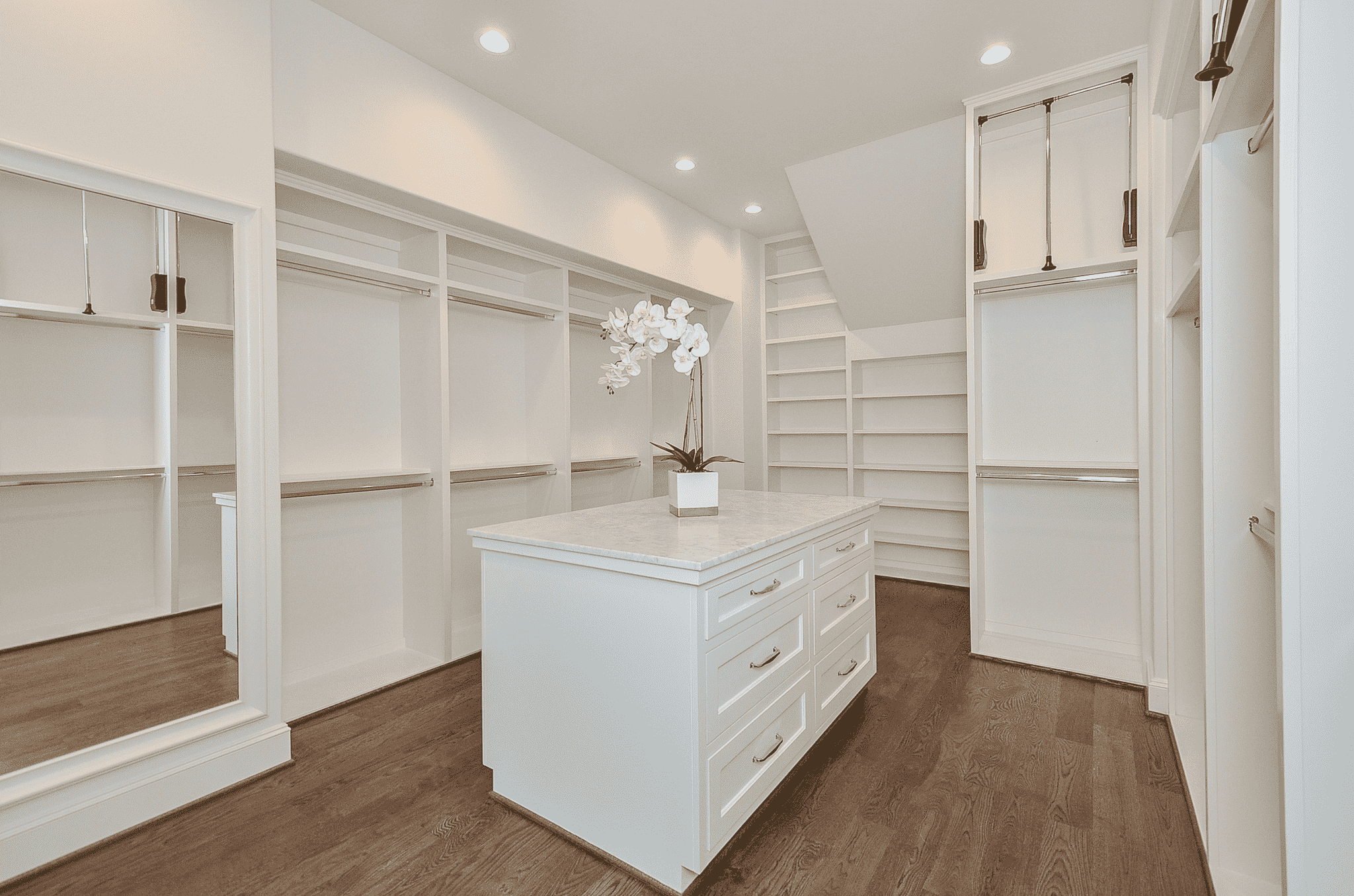 CBMmart Luxury Storage Wardrobe Designs Custom Melamine Bedroom Furniture Wooden Walk In Wardrobe Closet with Center Island