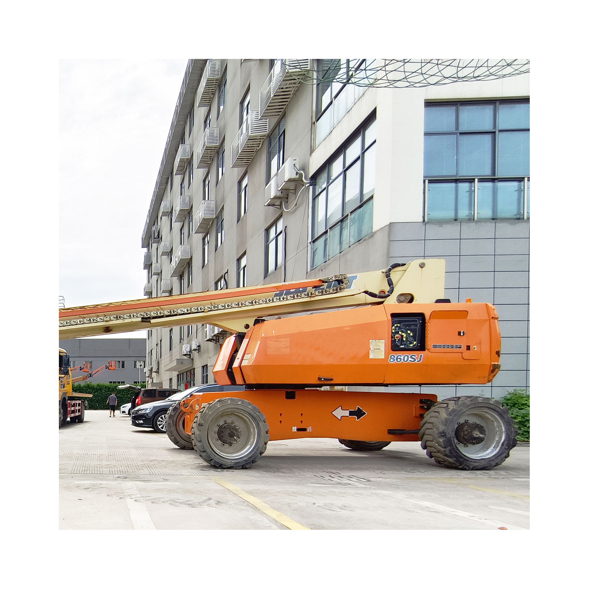 Hot sale Used Mobile Aerial Work Platform 860SJ Docks Omni Directional Self Propelled Boom Lift Table Operation Platform