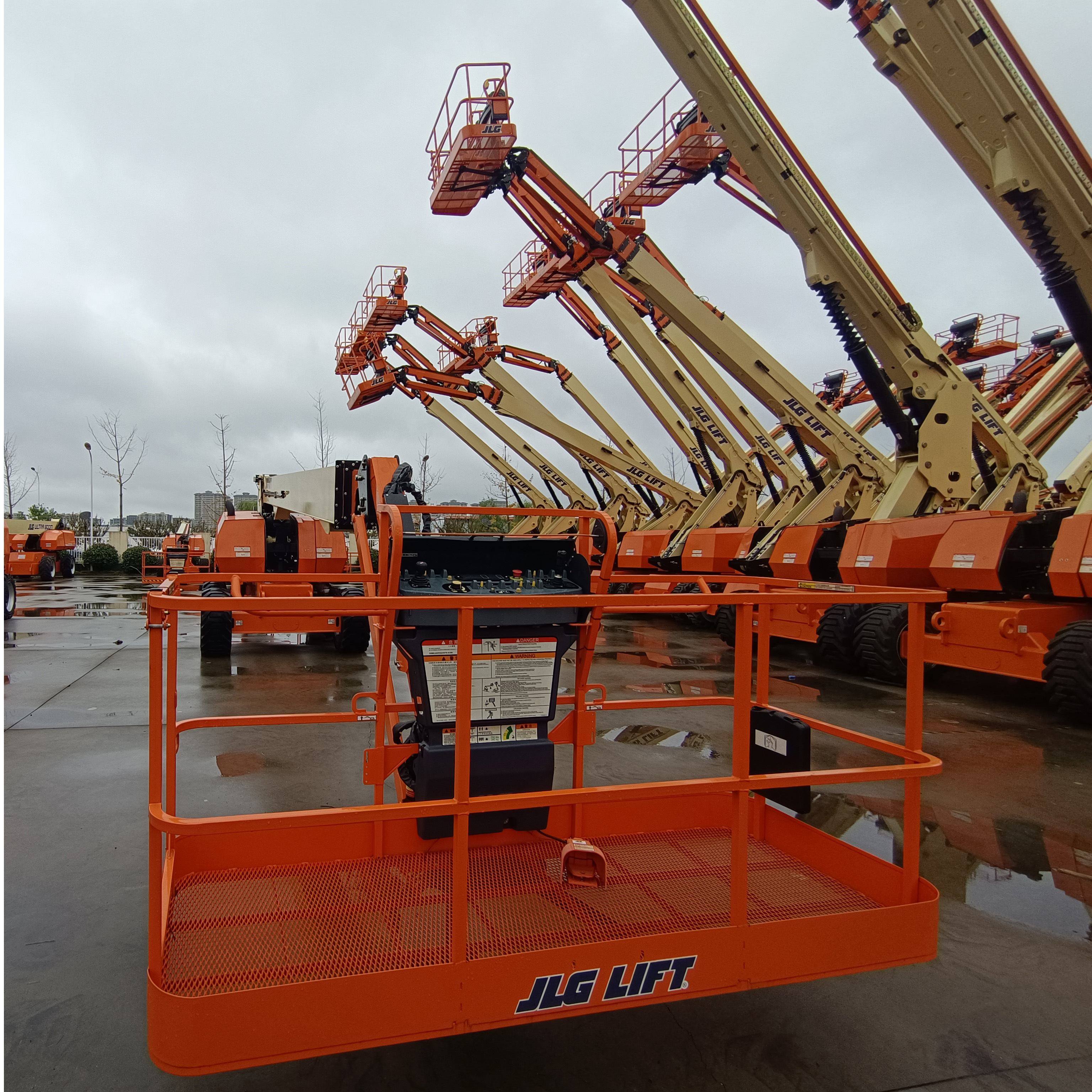 Wholesale Used Man lift  Aerial work Platform 26m Telescopic JLG model 860sj Boom Lift construction lifters