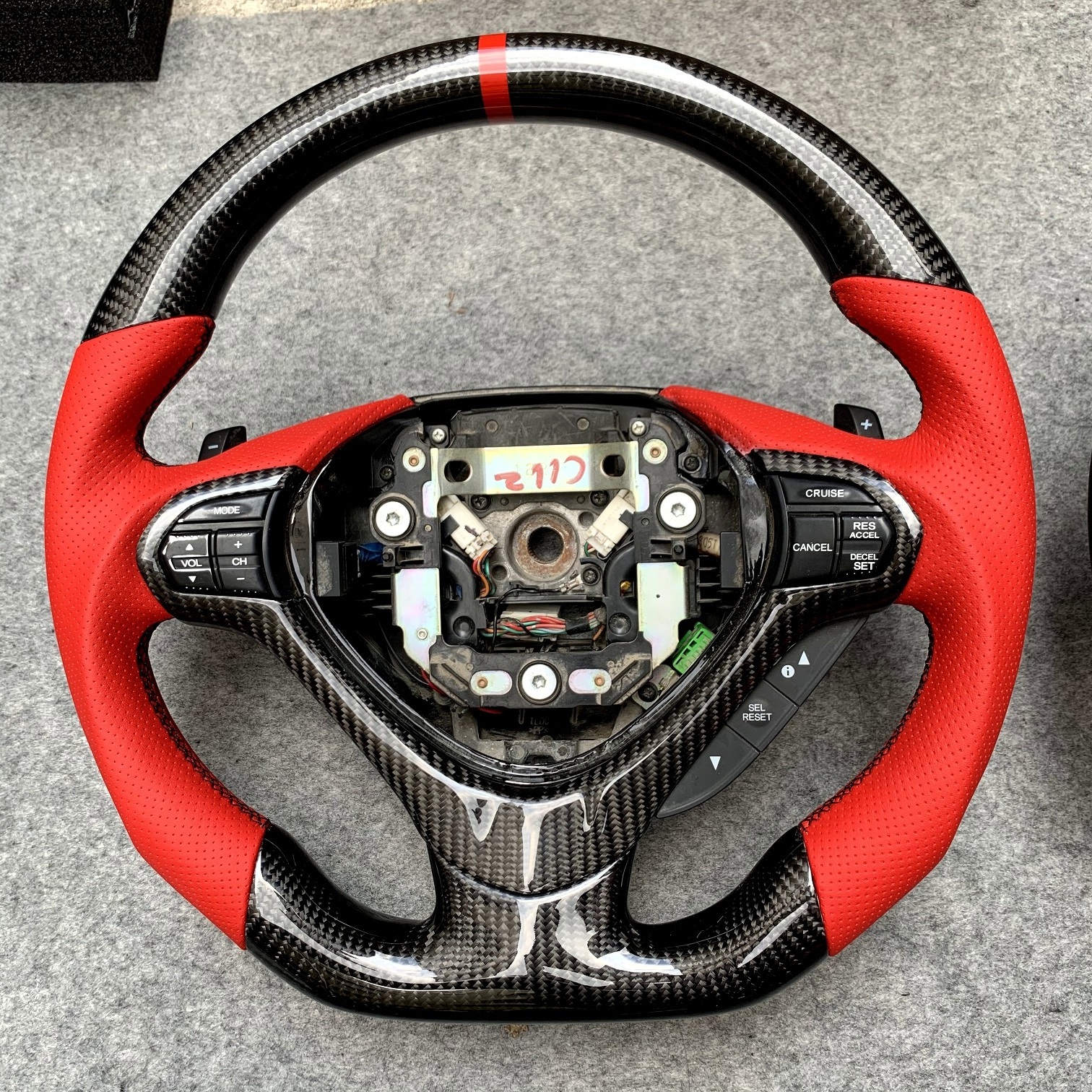 CCexcellent New design wholesale price carbon fiber steering wheel for Acura TSX with perforated leather carbon trim shifters