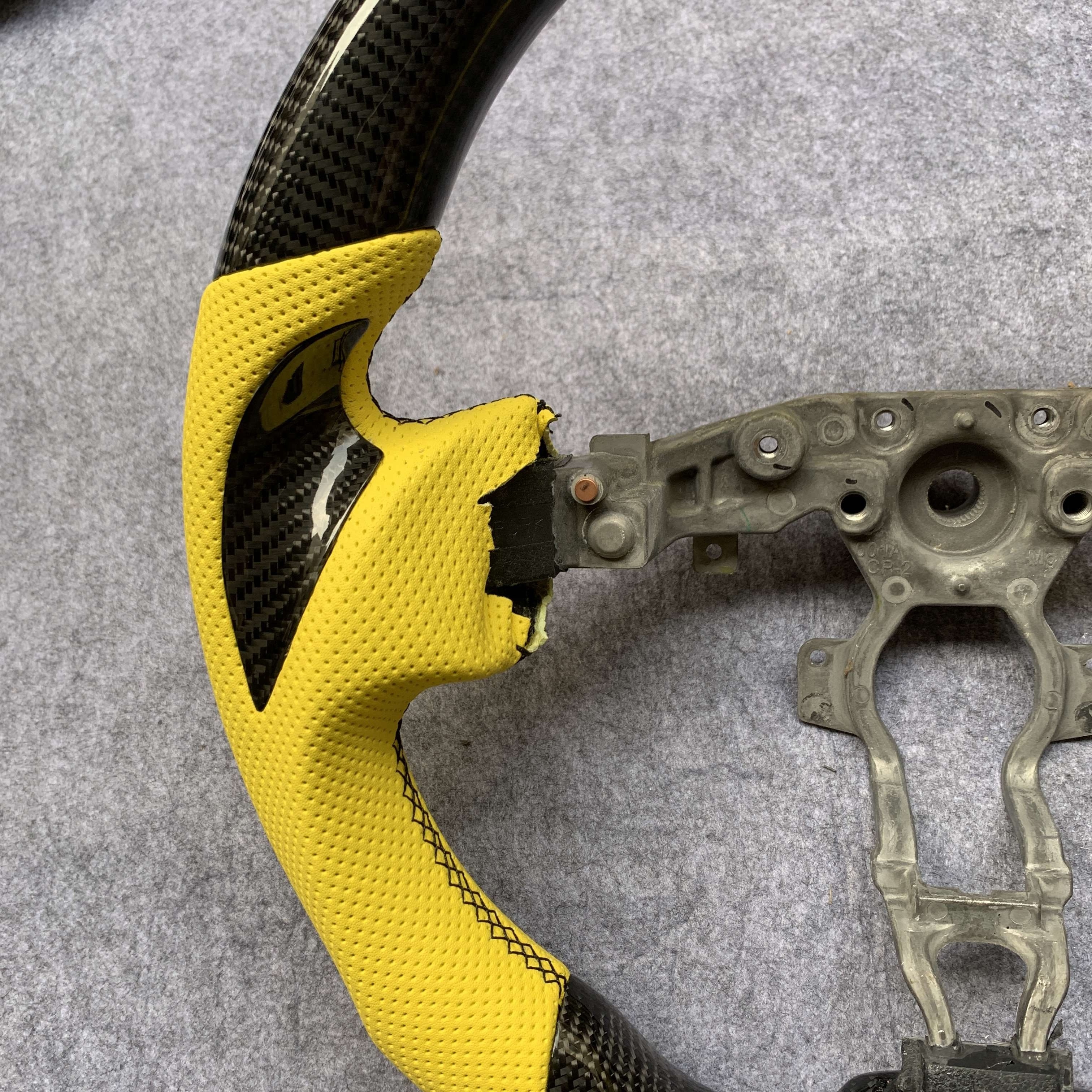 Factory Direct Price with carbon grips with yellow perforated leather  on carbon fiber steering wheel for Nissan 370z juke z34