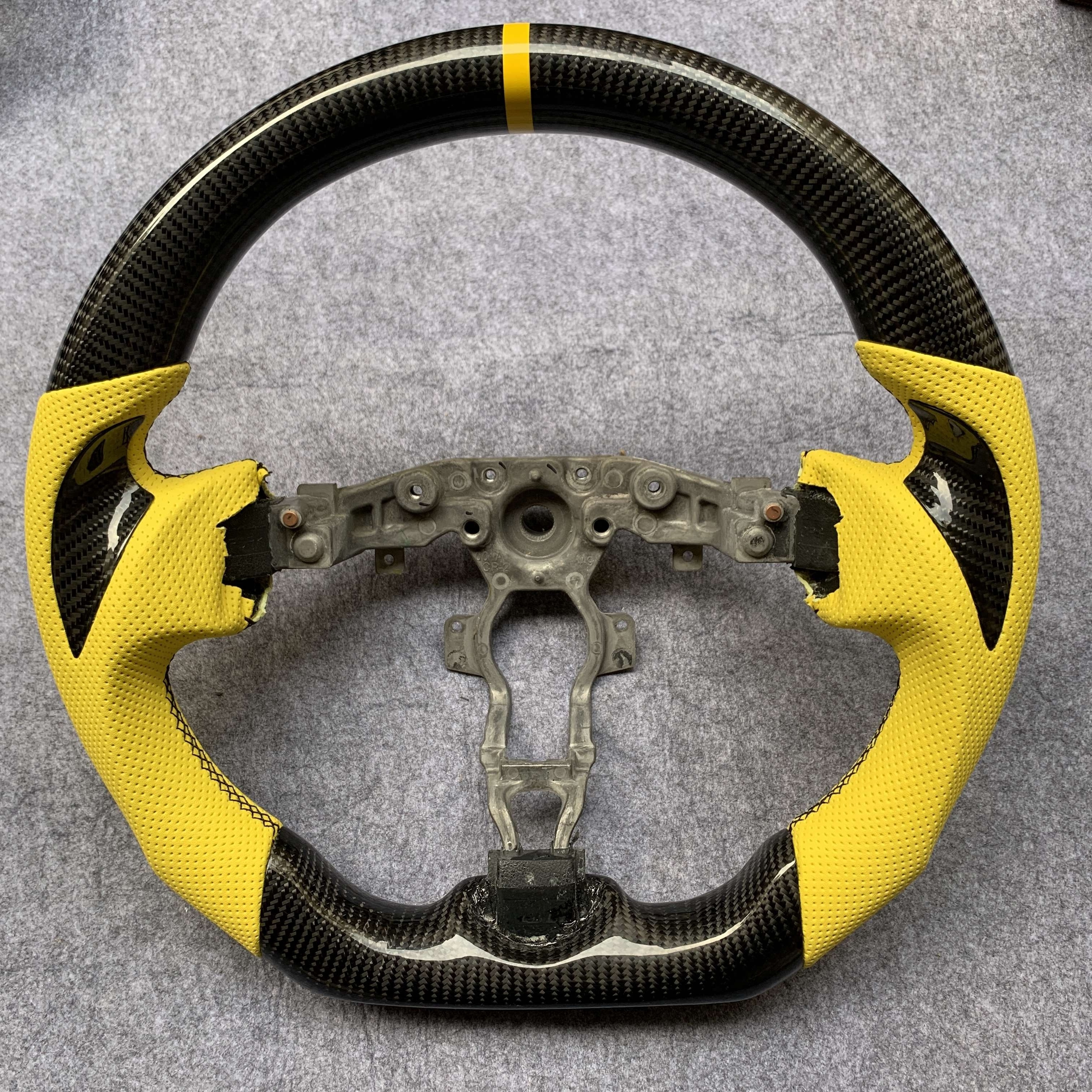 Factory Direct Price with carbon grips with yellow perforated leather  on carbon fiber steering wheel for Nissan 370z juke z34