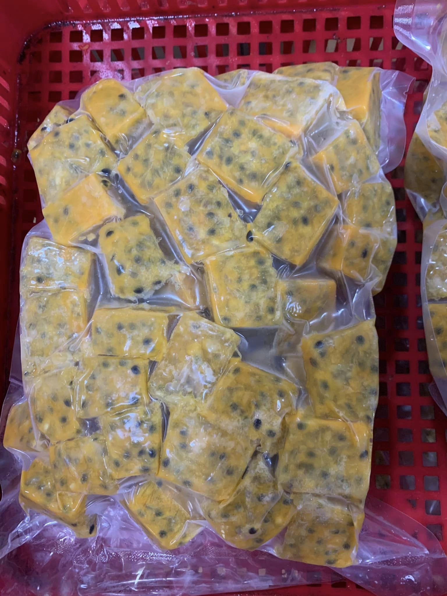 Frozen Passion Fruit Wholesale Bulk Packaging Natural Price premium Sweet For Export