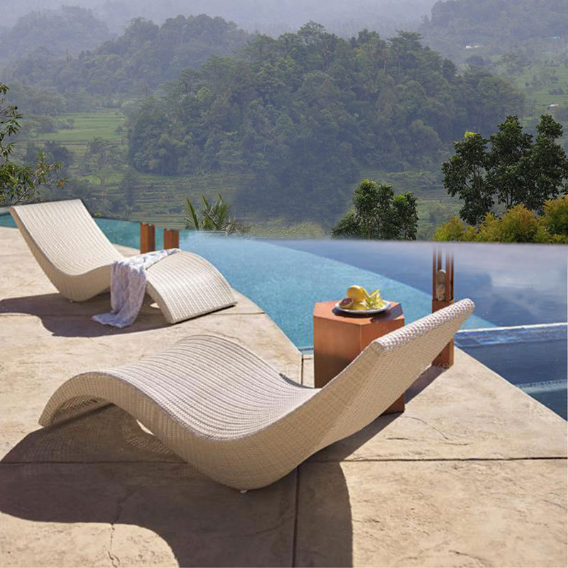 New Design Outdoor Furniture All Weather Hotel Outdoor Swimming Pool Sun Chaise Lounge Rattan Daybed